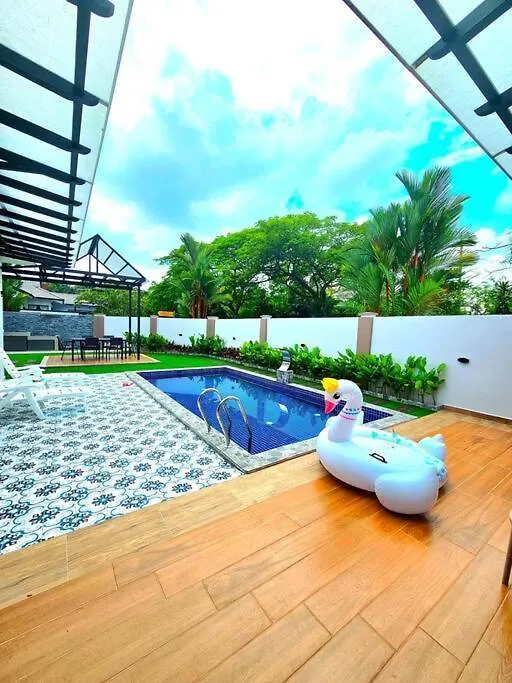 Austin Leisurely Villa Johor Bahru